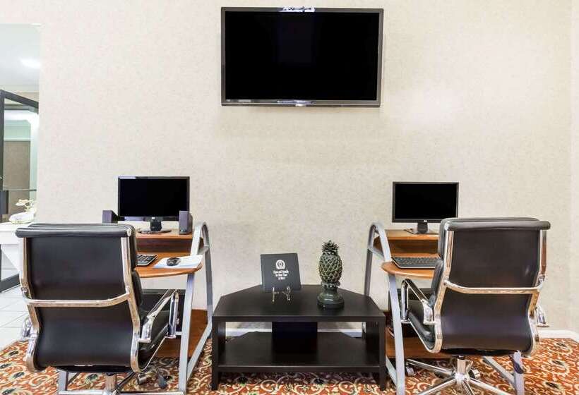 فندق على الطريق Super 8 By Wyndham Searcy Ar