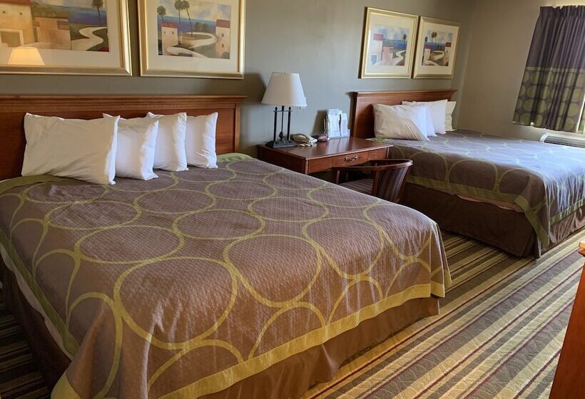 فندق على الطريق Super 8 By Wyndham Tilton/lake Winnipesaukee