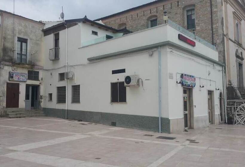 مبيت وإفطار Bar Centrale Zichella