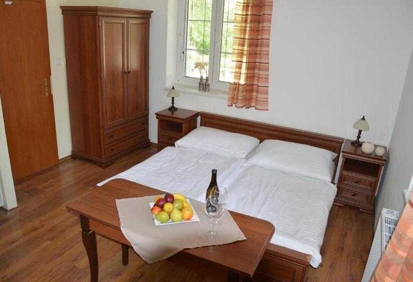 فندق Apartmány Divoký Anděl