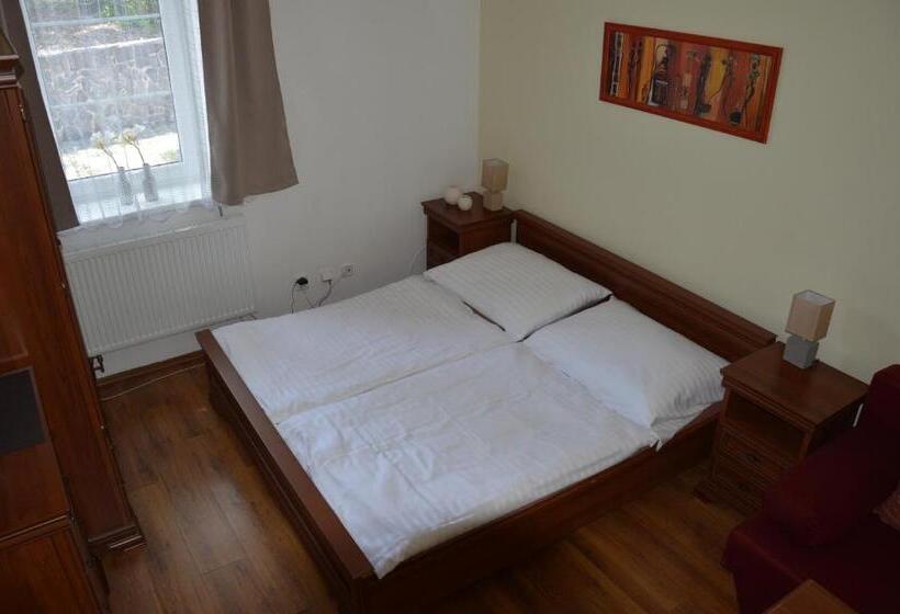 فندق Apartmány Divoký Anděl