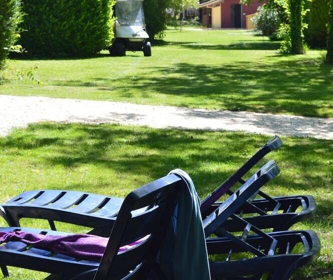 酒店 Camping Le Petit Lion   Lodges Bois