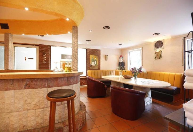 호텔 Corner S Inn  Pension Gästehaus Hostel