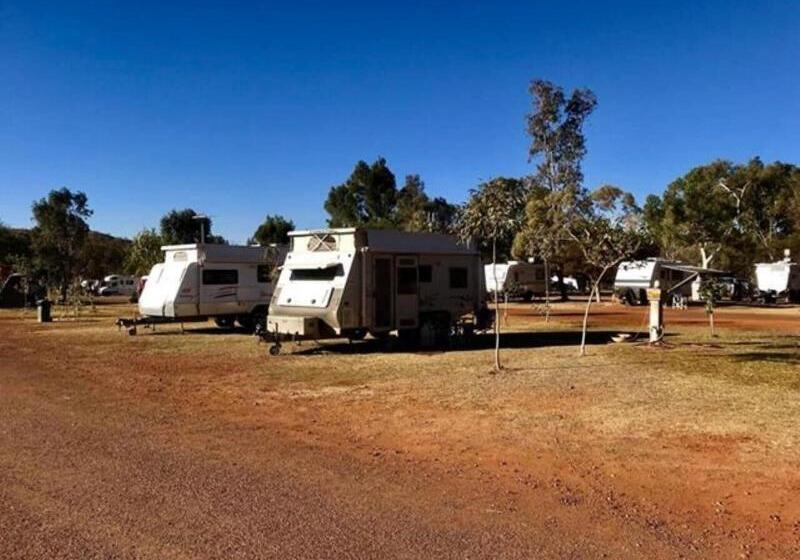 فندق Tom Price Tourist Park