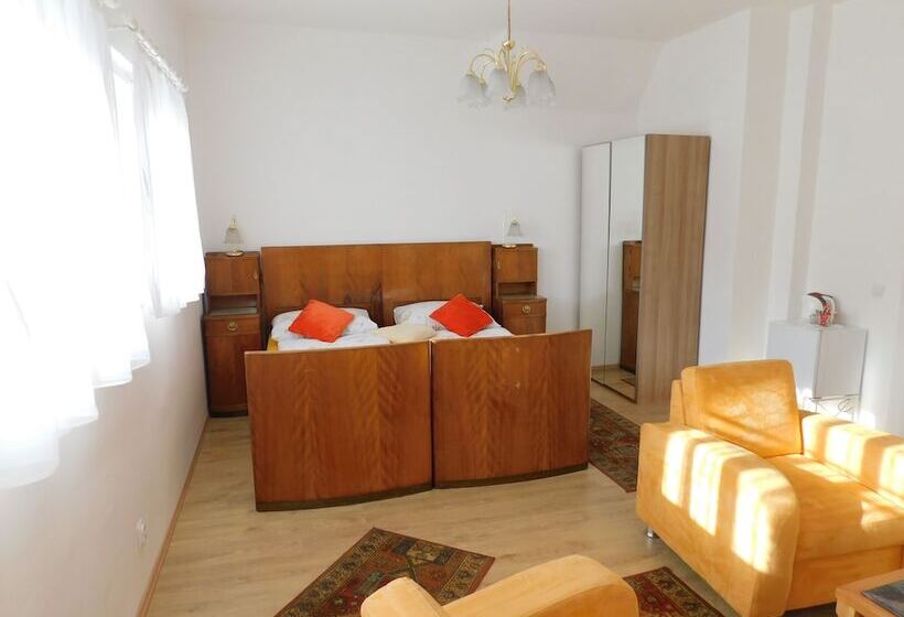 فندق Vila Arnau