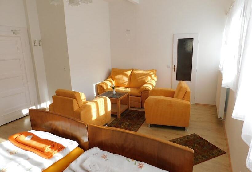فندق Vila Arnau