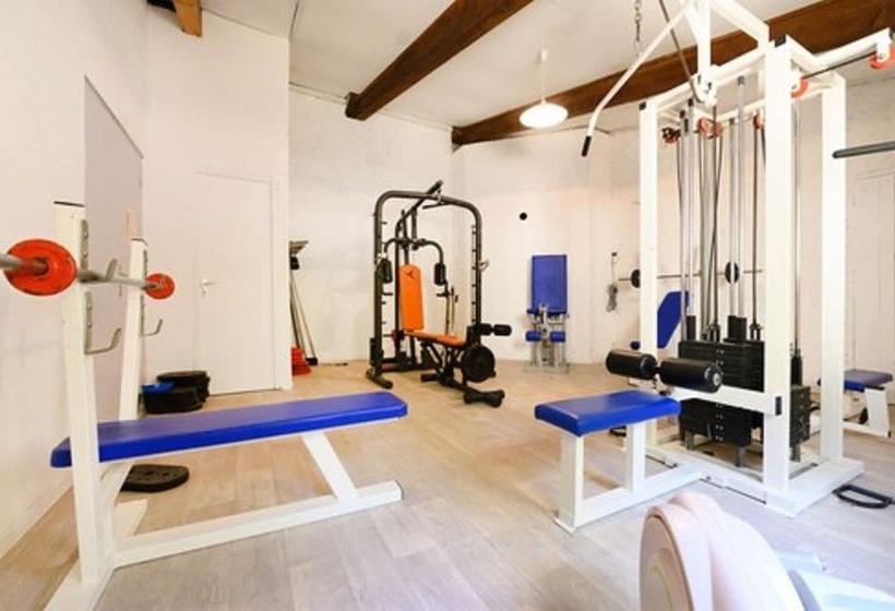 אתר נופש Village Vacances Les Bories