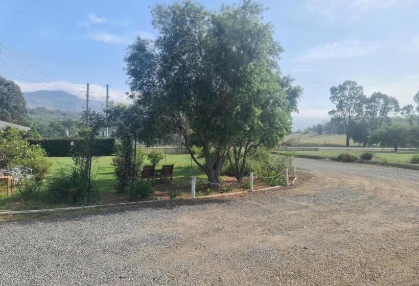 Valley View Motel
