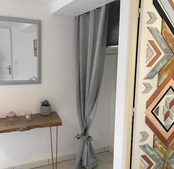 住宿加早餐  Chambre D Hôtes Le Clos De Rapevache