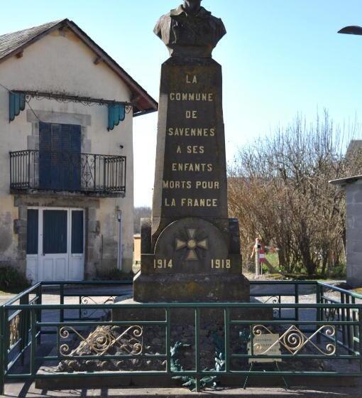 민박 Chateau De Savennes   Caveau De Sabrage