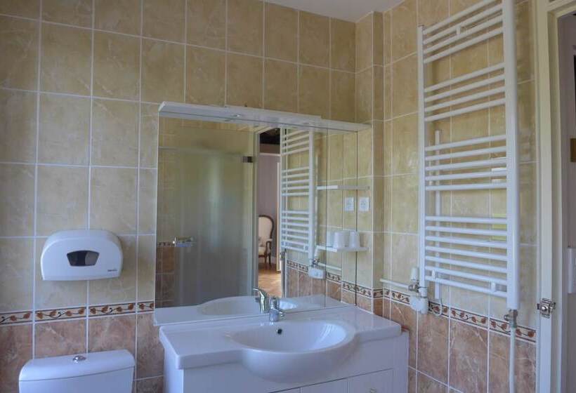 צימר Domaine De L Arche De René