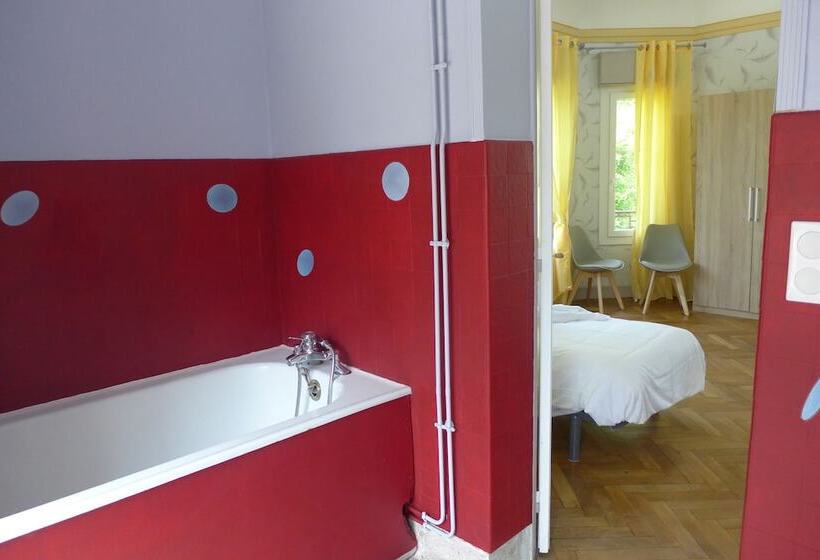 צימר Domaine De L Arche De René