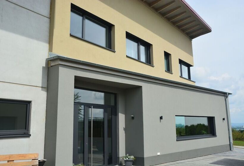 فندق Weingut Bugner Meizelhof