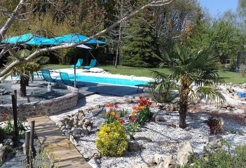 بنسيون Domaine L Albizia