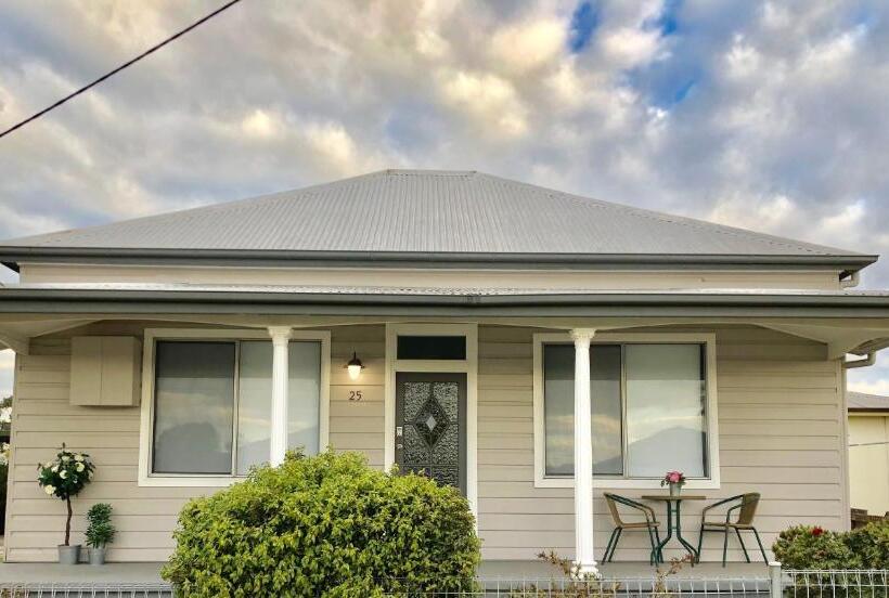 Renovated Little Cottage Aberdare Hunter Valley