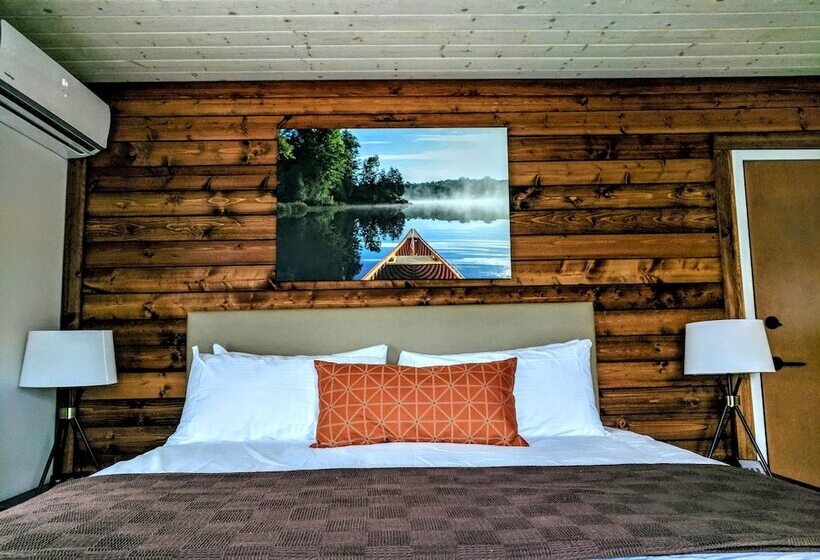 Riverside Inn