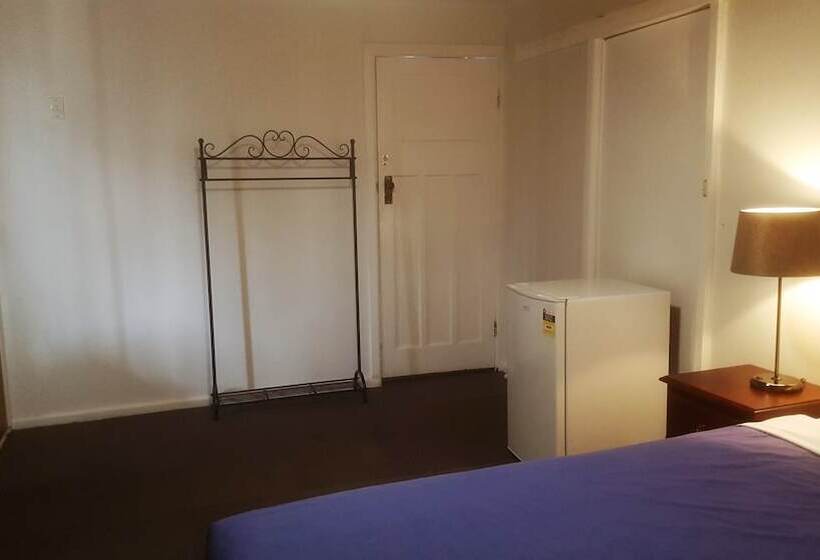 Clunes Motel