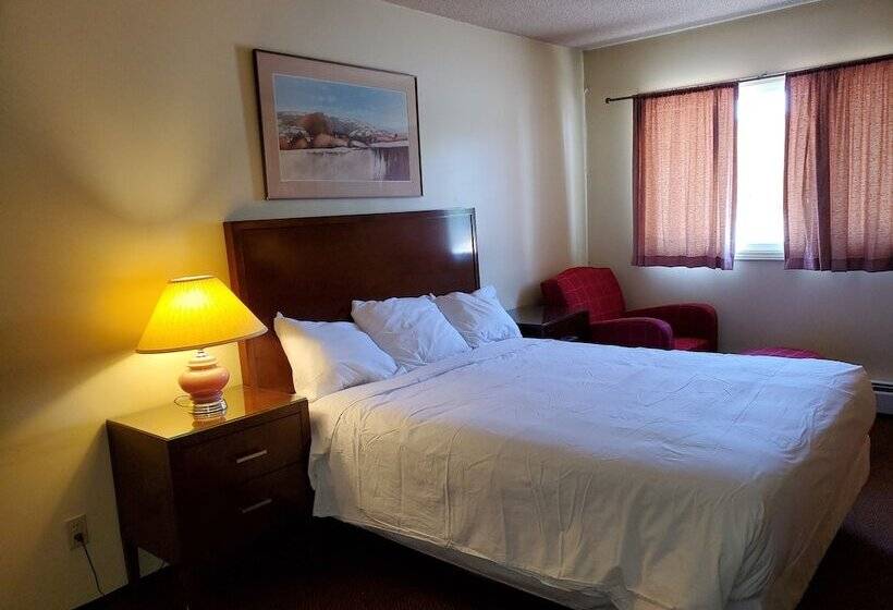 Englehart Motel