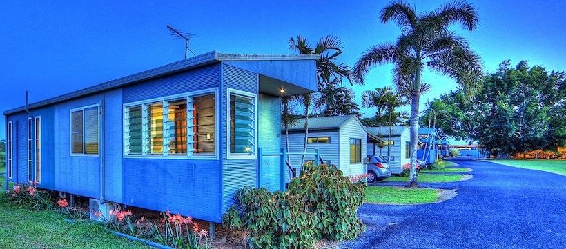 호텔 August Moon Caravan Park