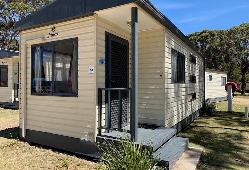 فندق Big4 Moruya Heads Easts Dolphin Beach Holiday Park