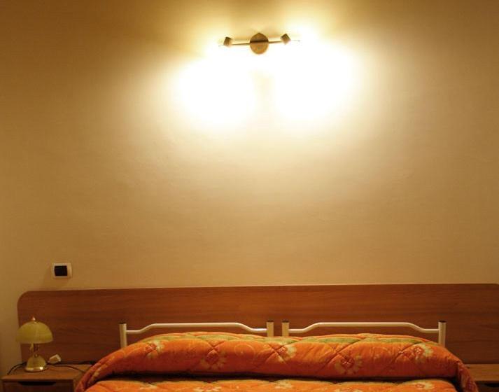 교외 호텔 Agriturismo Monti Sibillini Camperato