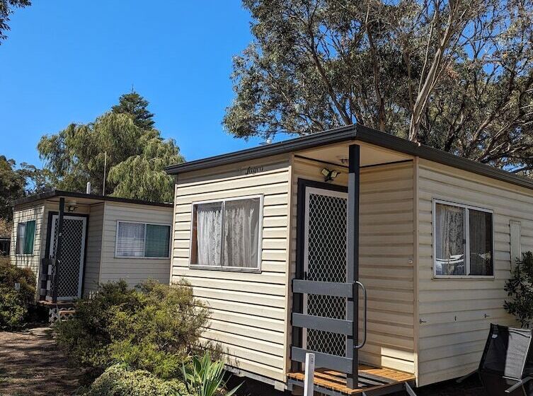 Kingscote Tourist Park And Family Units