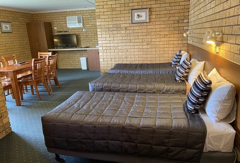 모텔 Newell Motor Inn Narrandera