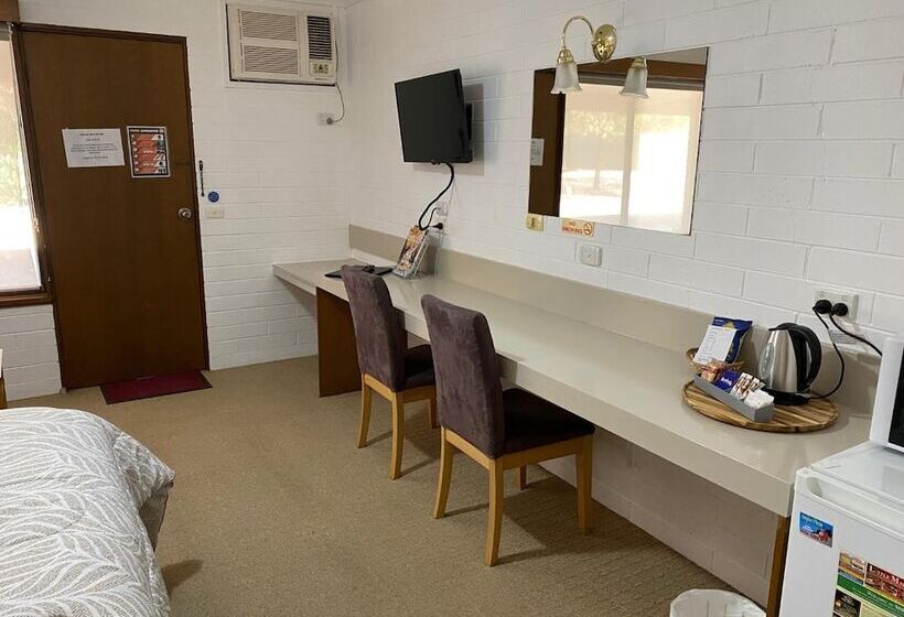 모텔 Orana Motor Inn