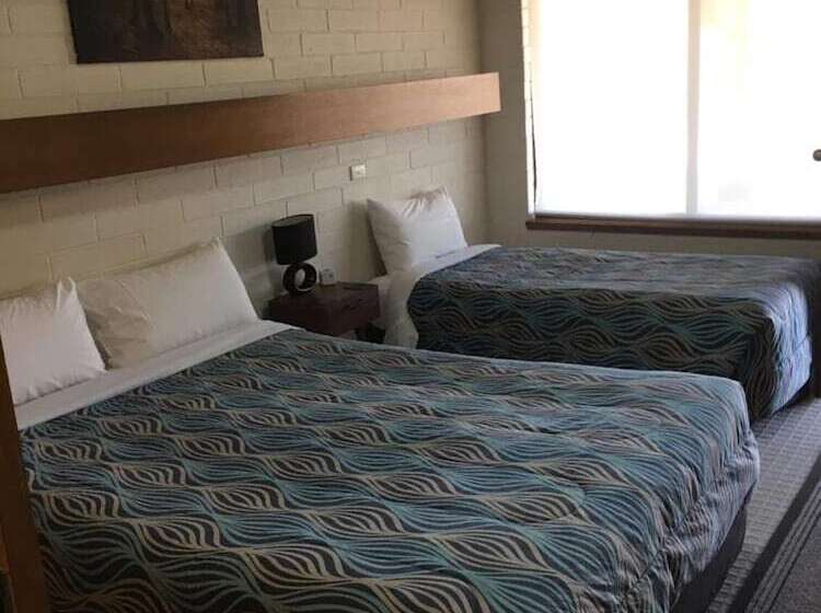 모텔 Orana Motor Inn