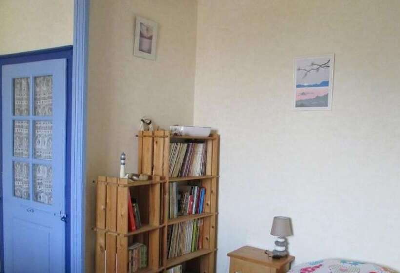 Пансион Chambres D Hôtes La Petite Résie