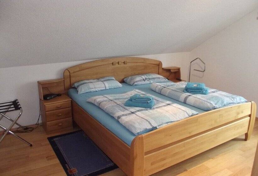 ペンション Weingut & Gastehaus Kaufmannschneider