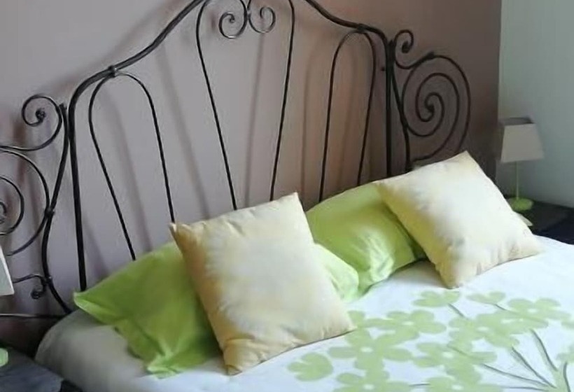 Bed and Breakfast A La Maison D'hôtes