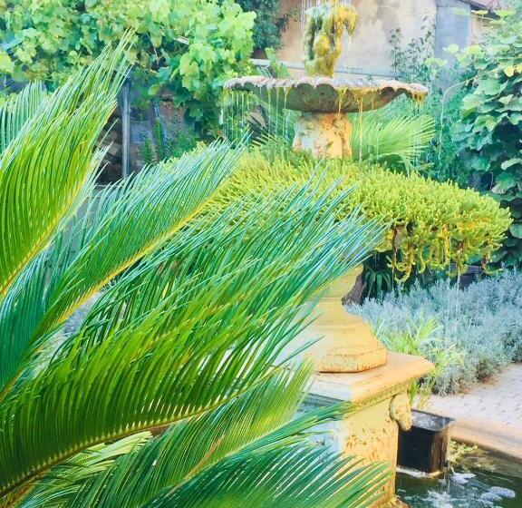 ベッドアンドブレックファースト O Palmier Caché