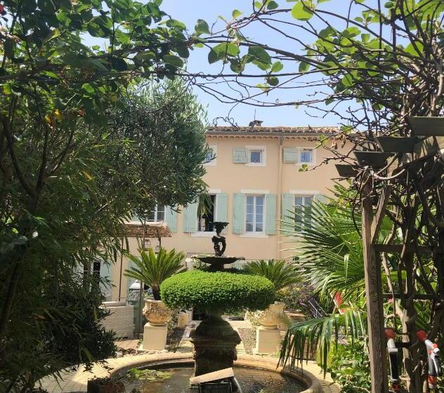 ベッドアンドブレックファースト O Palmier Caché