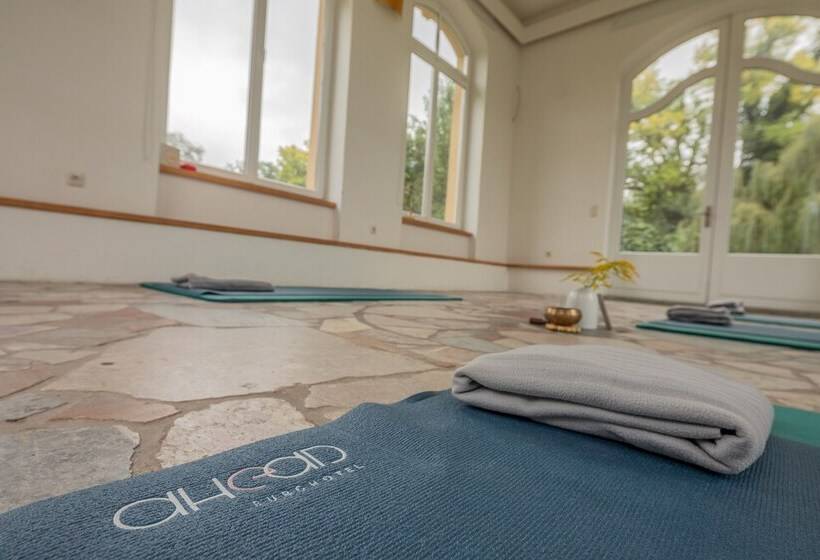 בית מלון כפרי Ahead Burg