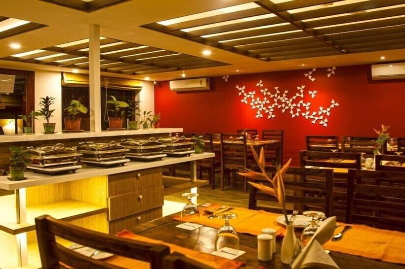 ホテル Aranya Nivas Resort
