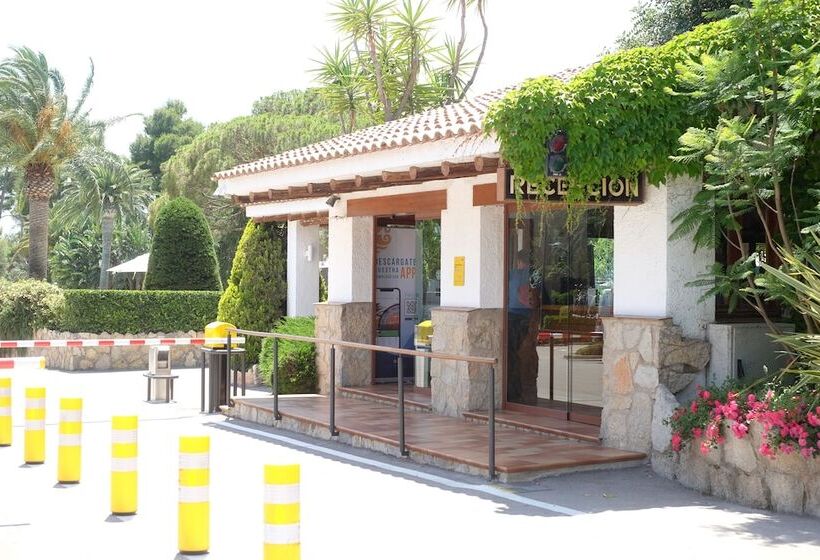 ホテル Playa Montroig Camping Resort