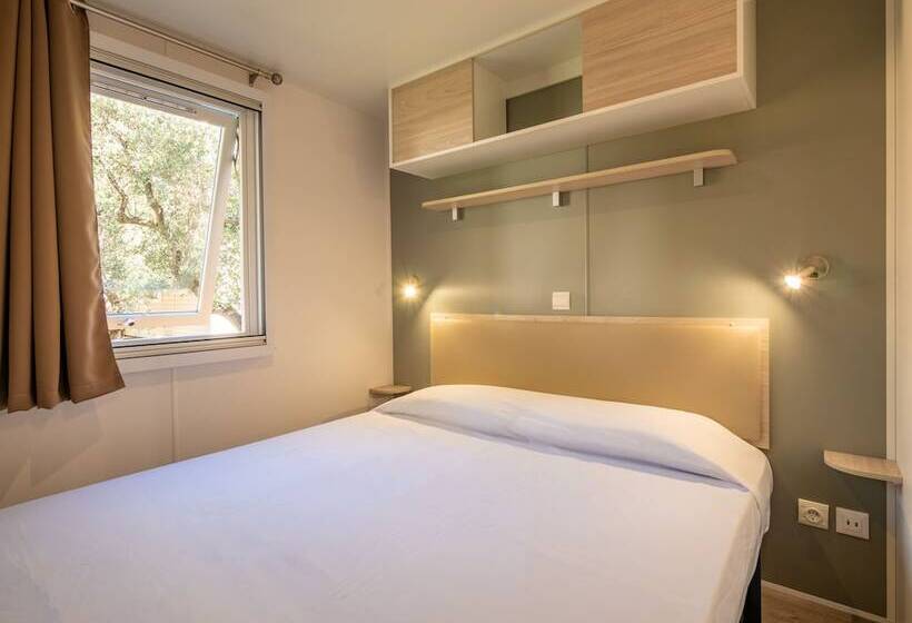 فندق Playa Montroig Camping Resort