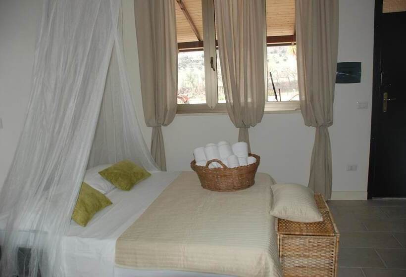 فندق ريفى Agriturismo Vecchia Monta
