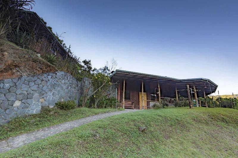 فندق Toucanet Lodge