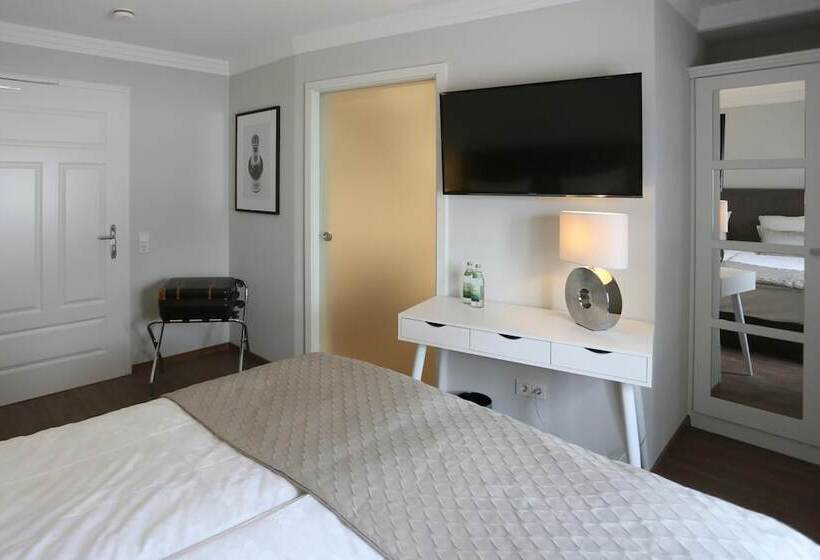 Отель Zur Schlossschmiede