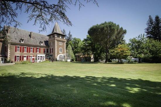 膳宿费 Chateau De Viviez