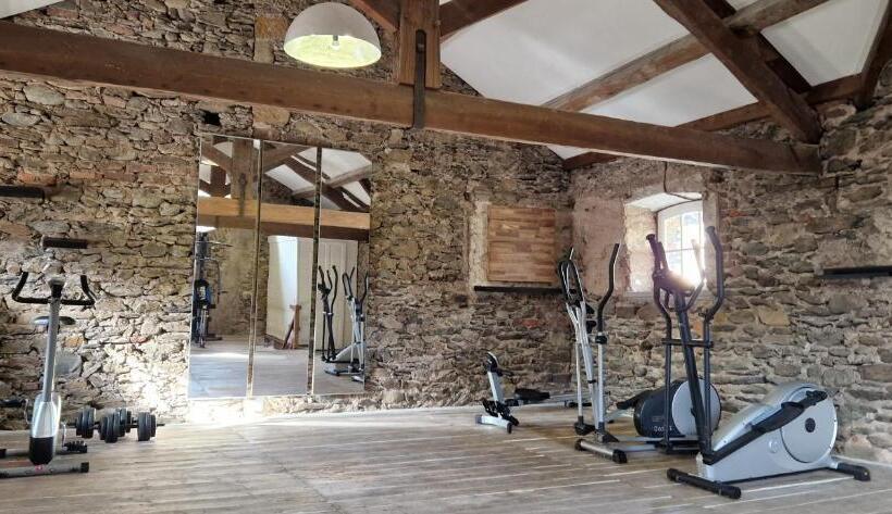 膳宿费 Chateau De Viviez