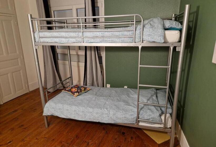 膳宿费 Chateau De Viviez