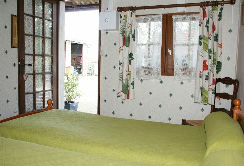 Пансион La Ferme Du Domaine Des Parisses