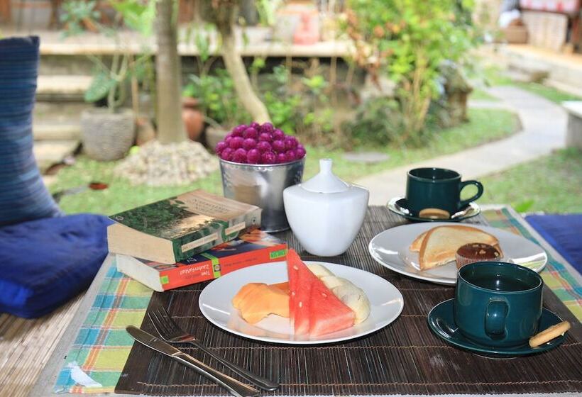 Bed and Breakfast Desa Cepaka Homestay