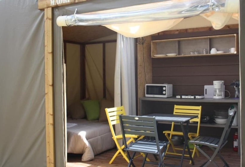 בית מלון כפרי Camping Le Chenal