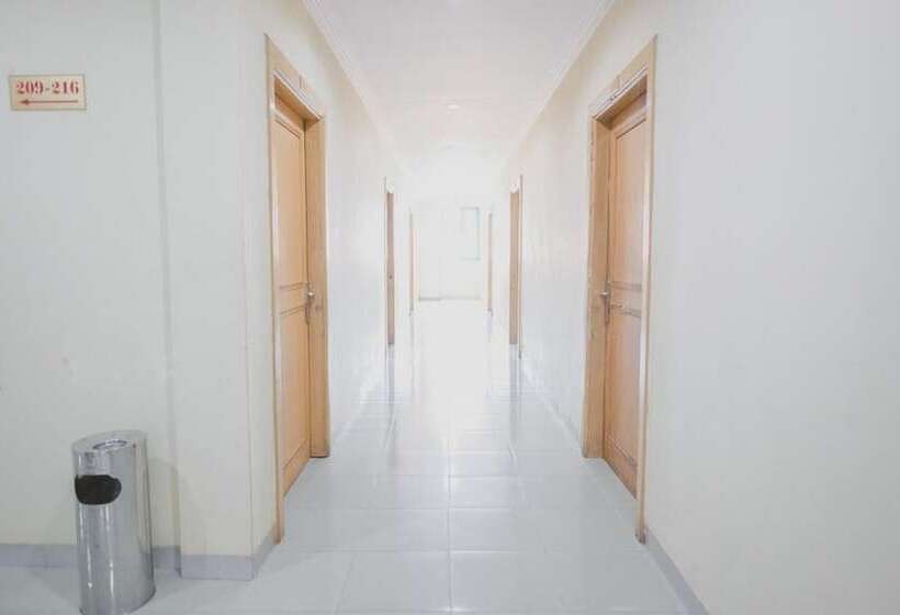 هتل Reddoorz Plus Near Tugu Tari Thehok Jambi