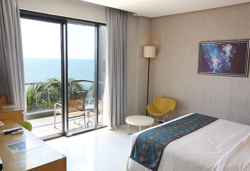 ホテル Tanjung Kodok Beach Resort