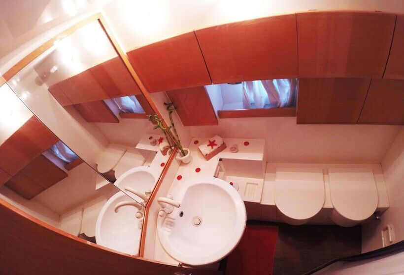 ホテル Yacht Suite Ischia Casamicciola
